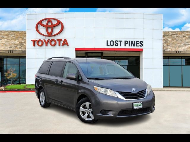 2013 Toyota Sienna LE