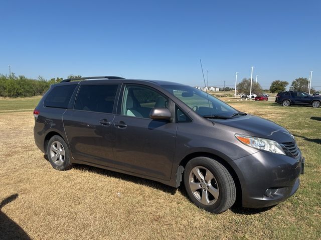 2013 Toyota Sienna LE