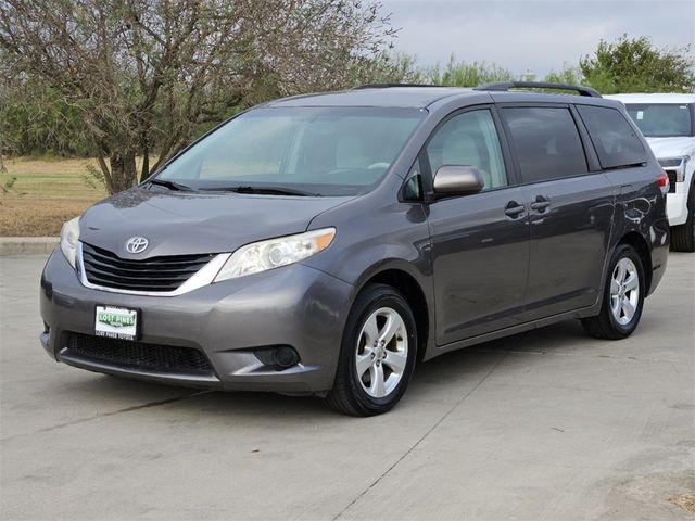 2013 Toyota Sienna LE