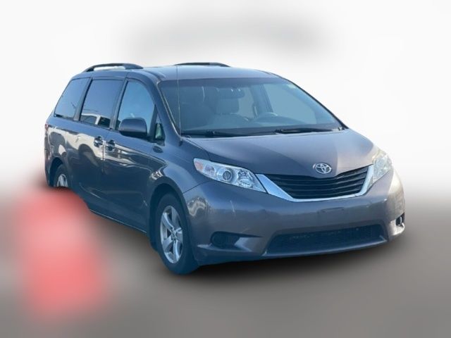 2013 Toyota Sienna LE