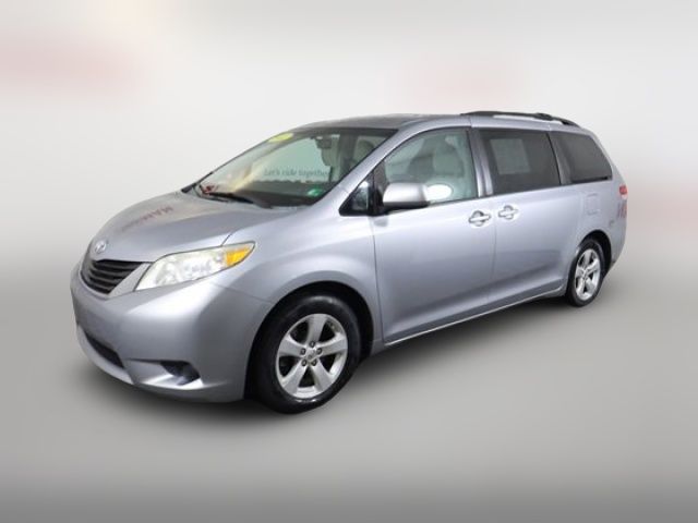 2013 Toyota Sienna LE
