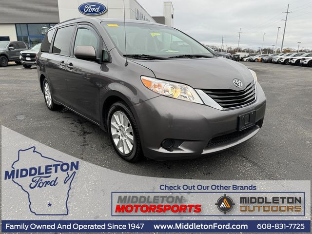 2013 Toyota Sienna LE