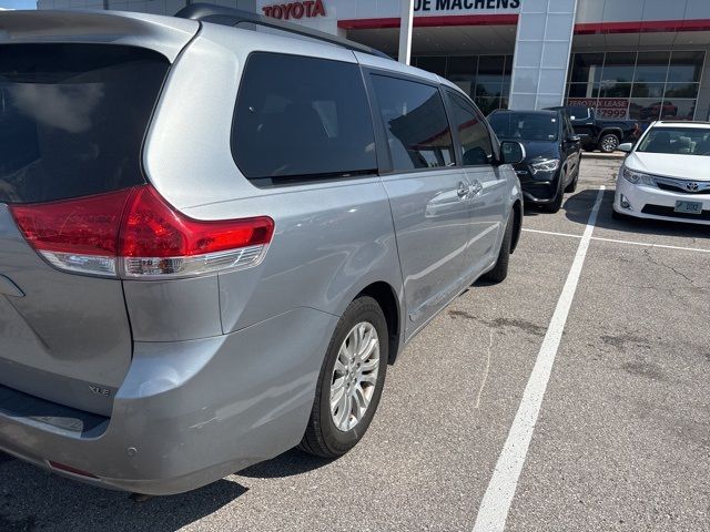 2013 Toyota Sienna XLE