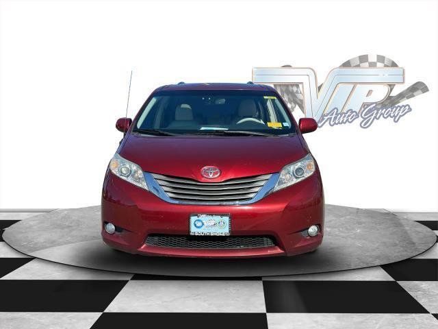 2013 Toyota Sienna 