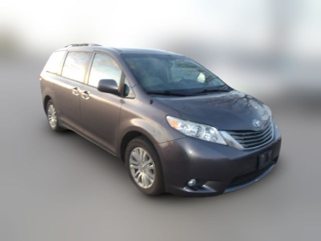 2013 Toyota Sienna 