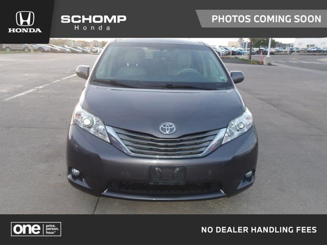 2013 Toyota Sienna 