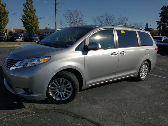 2013 Toyota Sienna XLE