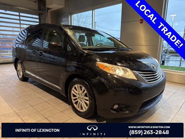 2013 Toyota Sienna XLE