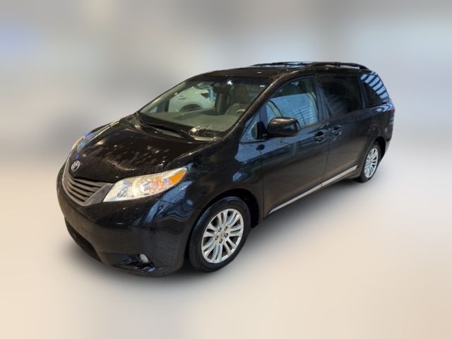 2013 Toyota Sienna XLE