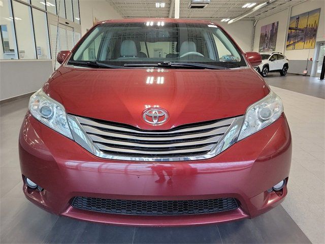 2013 Toyota Sienna 