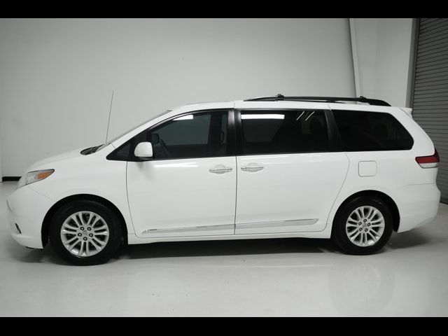 2013 Toyota Sienna 