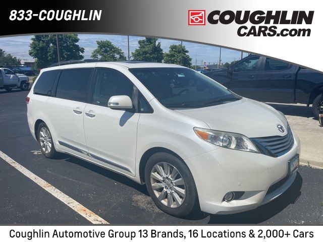 2013 Toyota Sienna XLE Auto Access Seat