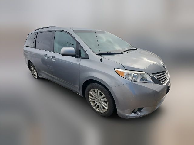 2013 Toyota Sienna XLE