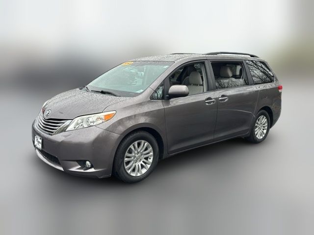 2013 Toyota Sienna XLE