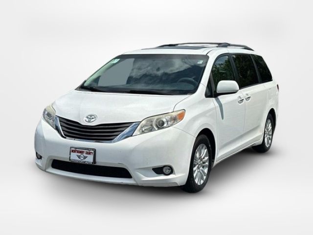 2013 Toyota Sienna XLE Auto Access Seat