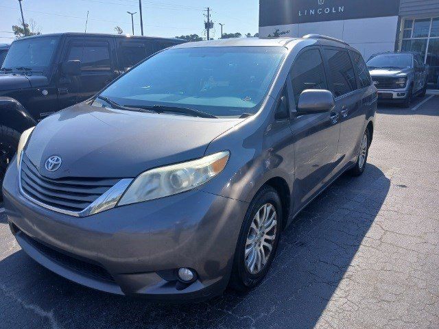 2013 Toyota Sienna 