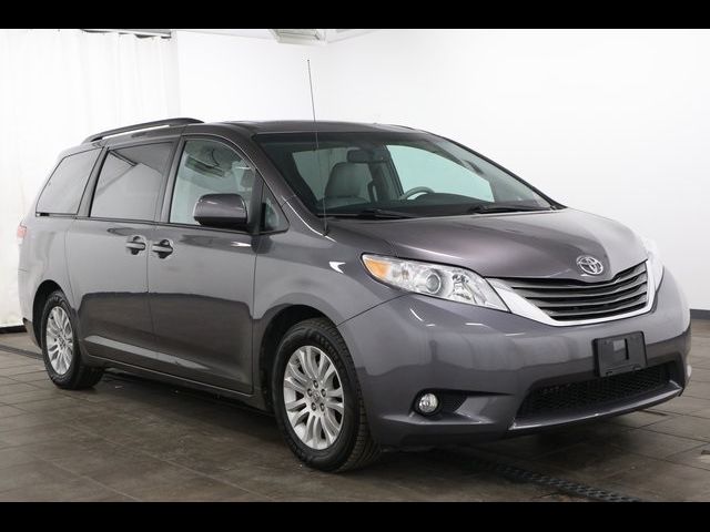 2013 Toyota Sienna 