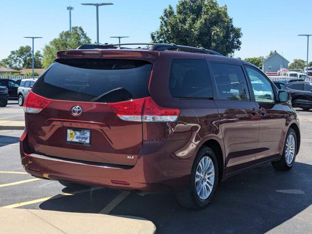 2013 Toyota Sienna XLE