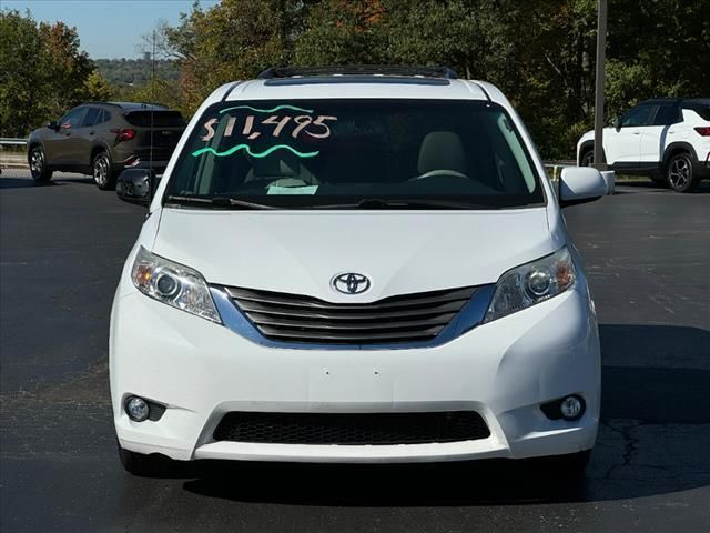 2013 Toyota Sienna 