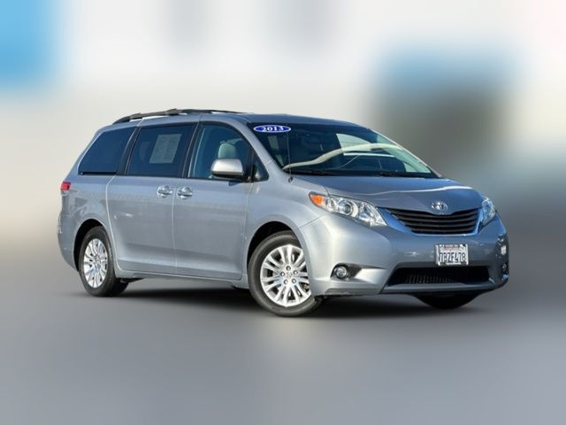 2013 Toyota Sienna XLE