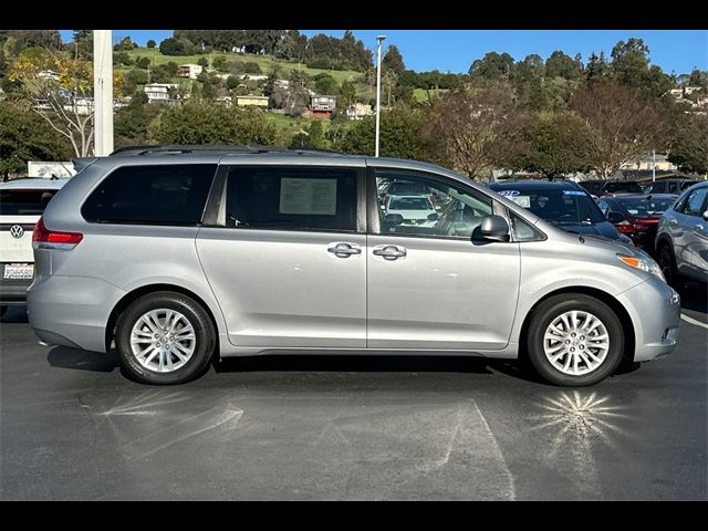 2013 Toyota Sienna XLE