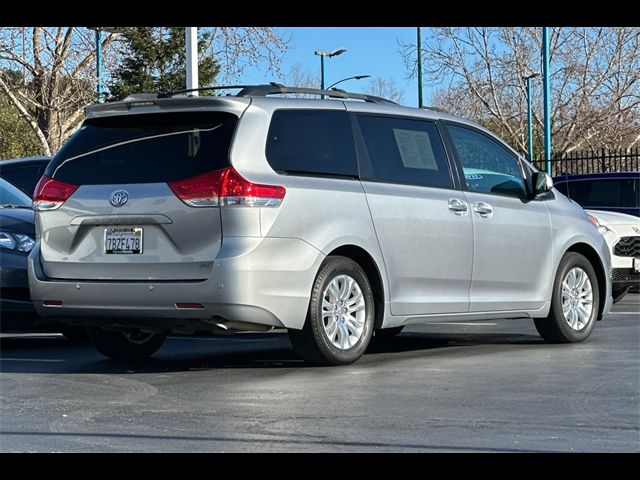 2013 Toyota Sienna XLE