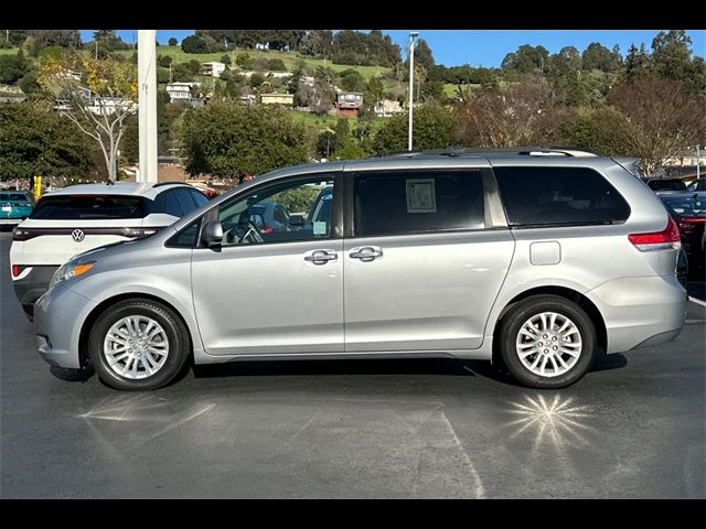 2013 Toyota Sienna XLE