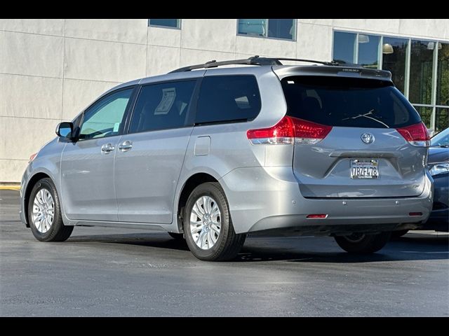 2013 Toyota Sienna XLE