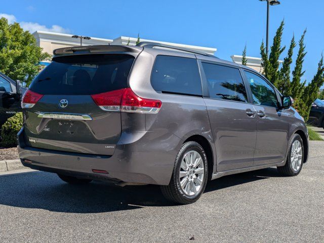 2013 Toyota Sienna XLE