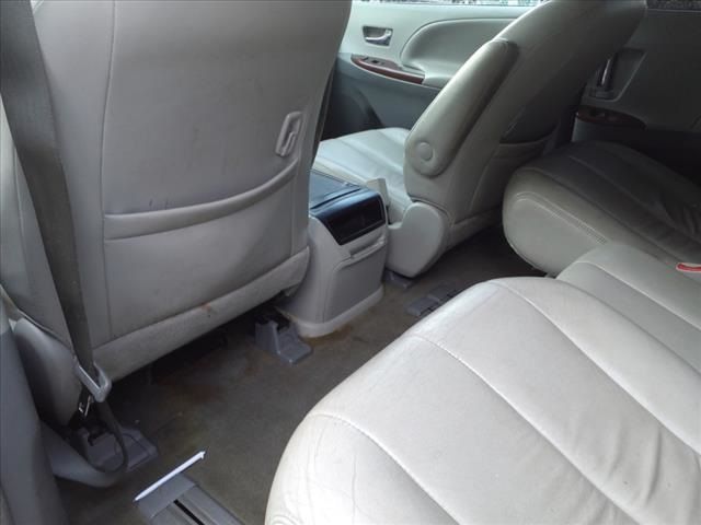 2013 Toyota Sienna XLE