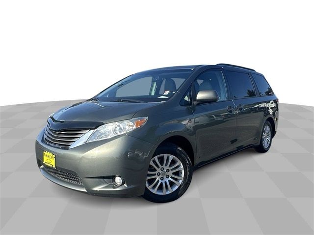 2013 Toyota Sienna XLE