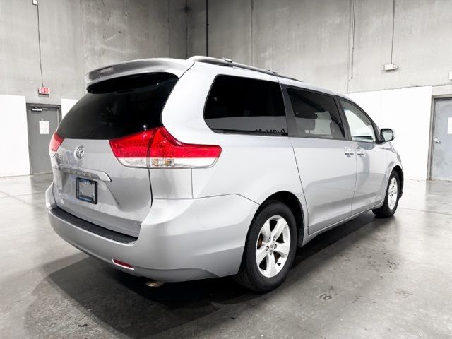 2013 Toyota Sienna 