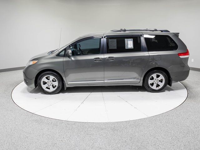 2013 Toyota Sienna LE Auto Access Seat