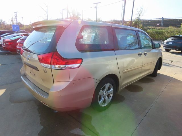 2013 Toyota Sienna L