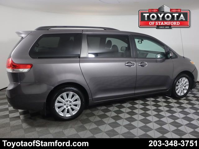 2013 Toyota Sienna LE