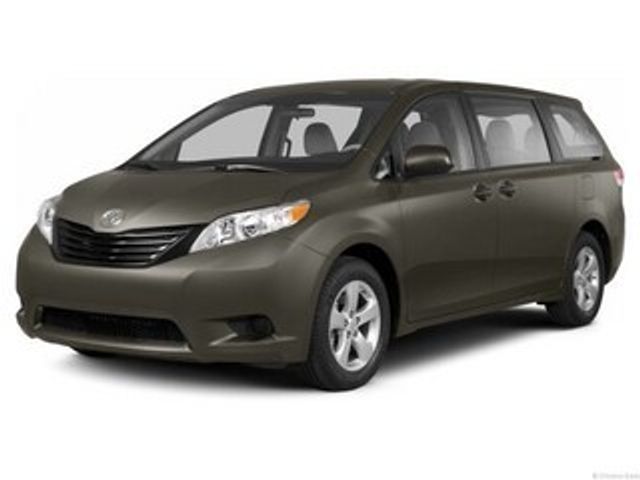 2013 Toyota Sienna LE