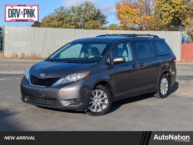 2013 Toyota Sienna LE