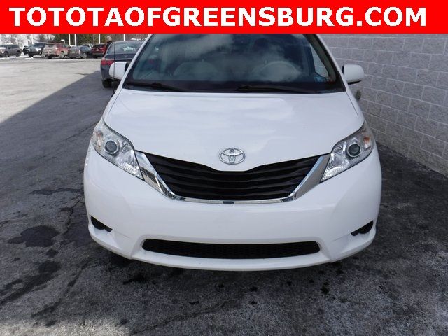 2013 Toyota Sienna LE