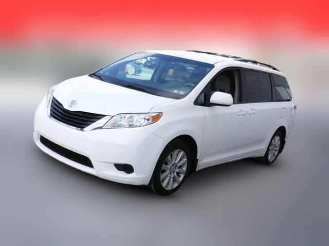 2013 Toyota Sienna LE