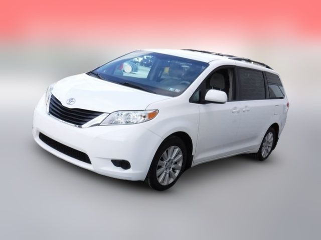 2013 Toyota Sienna LE