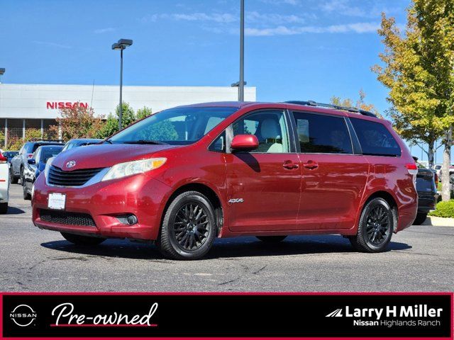 2013 Toyota Sienna LE