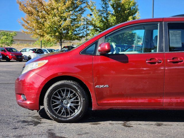 2013 Toyota Sienna LE