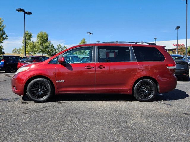 2013 Toyota Sienna LE