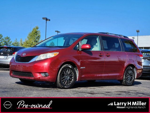 2013 Toyota Sienna LE