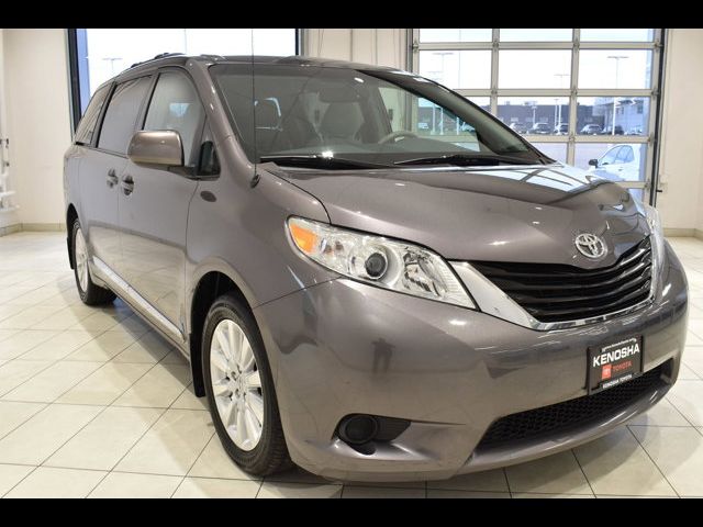 2013 Toyota Sienna LE