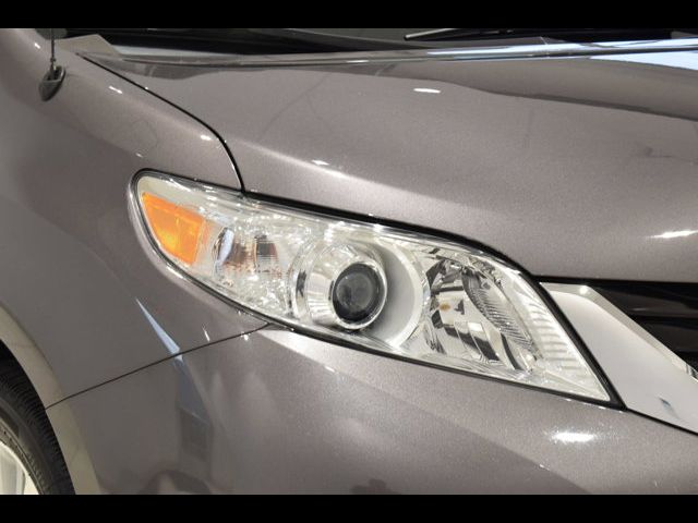 2013 Toyota Sienna LE