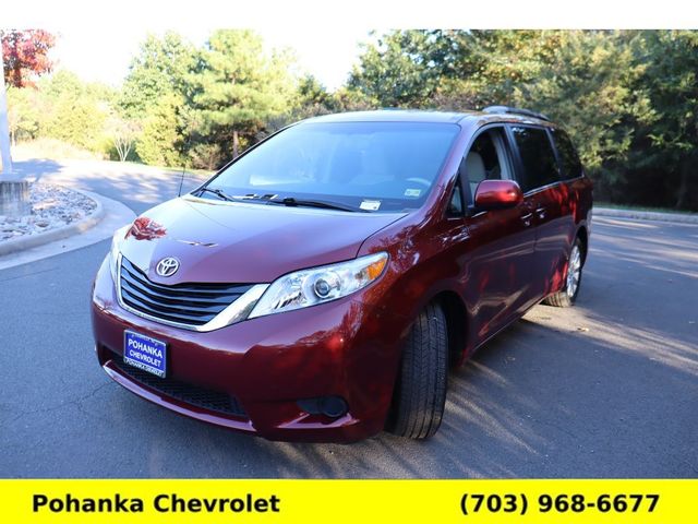 2013 Toyota Sienna LE