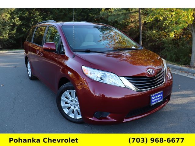 2013 Toyota Sienna LE