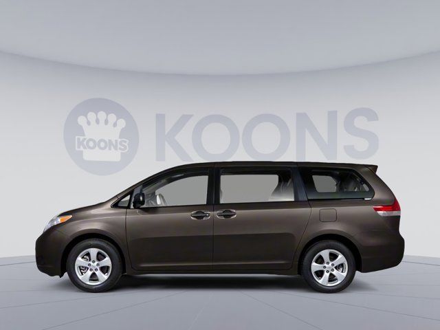 2013 Toyota Sienna LE