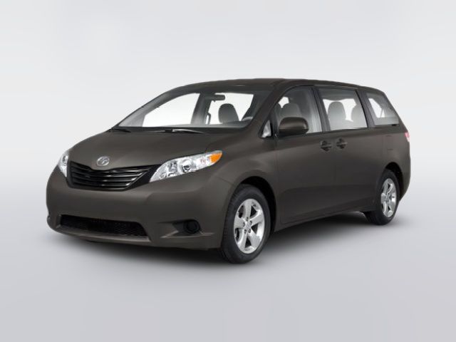 2013 Toyota Sienna LE